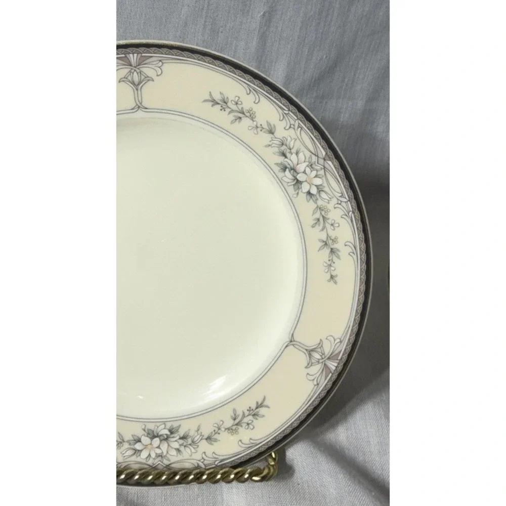 NORITAKE CHURCHILL 9750 SET OF 5 BONE CHINA BREAD & BUTTER‎ PLATES - 6 inch